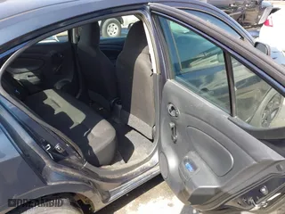 2015 Nissan Versa SV with VIN 3N1CN7AP2FL928118, listed as a IAAI auction lot 41724808 with 173,808 mi miles. Bid and sale history available at carsss.com. Image 8.