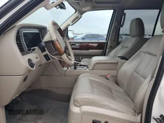 2013 Lincoln Navigator z VIN 5LMJJ2H55DEL07940, wystawiony jako Copart lot #50454775 z przebiegiem 182 682 mil mil oraz Szkoda całkowita • Salvage title. Historia ofert i sprzedaży dostępna na DreamBid. Obrazek 7.