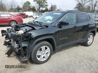 2022 Jeep Compass Latitude with VIN 3C4NJDBB0NT121596, listed as a Copart auction lot 49452475 with 7,525 mi miles and Salvage Title. Bid and sale history available at DreamBid. Image 1.