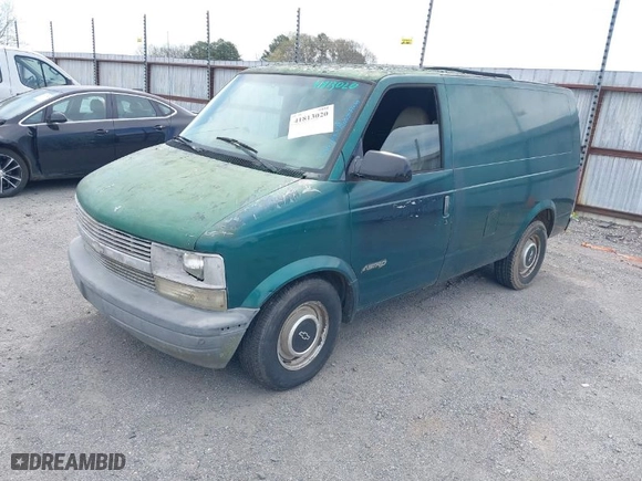 1999 Chevrolet Astro Cargo Van with VIN 1GCDM19W9XB165286, listed as a IAAI auction lot 41813020 with 280,716 mi miles. Bid and sale history available at carsss.com. Image 2.