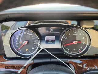 2017 Mercedes-Benz E 300 Luxury with VIN WDDZF4KB4HA230616, listed as a Copart auction lot 63031425 with 88,062 mi miles and Salvage title. Bid and sale history available at DreamBid. Image 9.
