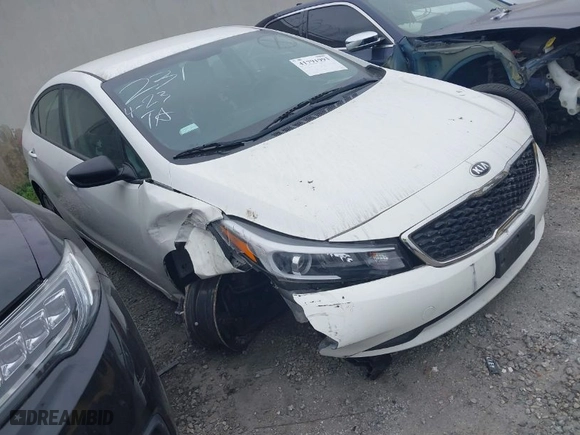 2018 Kia Forte LX with VIN 3KPFK4A74JE271563, listed as a IAAI auction lot 41791993 with 133,340 mi miles. Bid and sale history available at carsss.com. Image 1.
