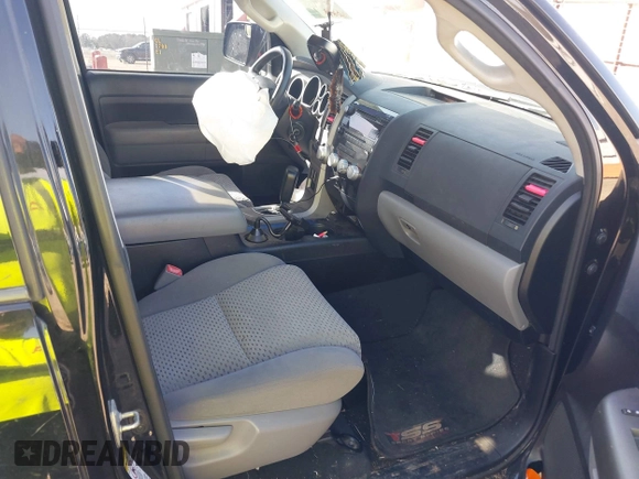 2013 Toyota Tundra 4WD Truck with VIN 5TFDW5F17DX275780, listed as a IAAI auction lot 41710728 with 160,298 mi miles. Bid and sale history available at carsss.com. Image 5.