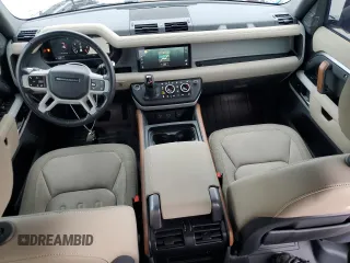 2021 Land Rover Defender SE z VIN SALEP7RU3M2035411, wystawiony jako Copart lot #44968195 z przebiegiem 25 192 mil mil oraz Czysty tytuł • Clean title. Historia ofert i sprzedaży dostępna na DreamBid. Obrazek 8.