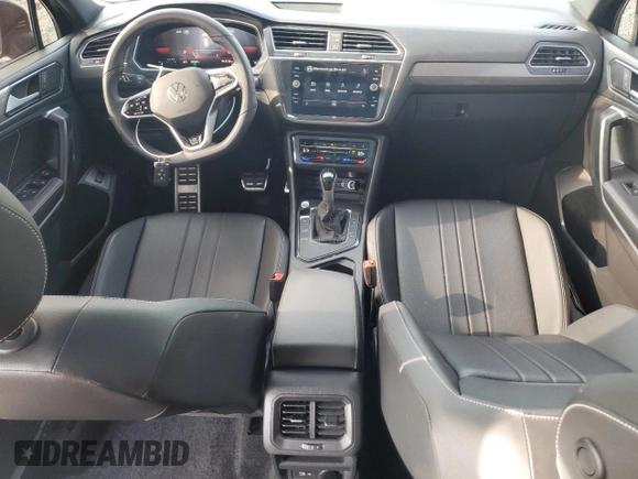 2024 Volkswagen Tiguan SE R-Line Black with VIN 3VVCB7AX9RM000859, listed as a Copart auction lot 59664795 with 35,569 mi miles and Salvage title. Bid and sale history available at DreamBid. Image 8.