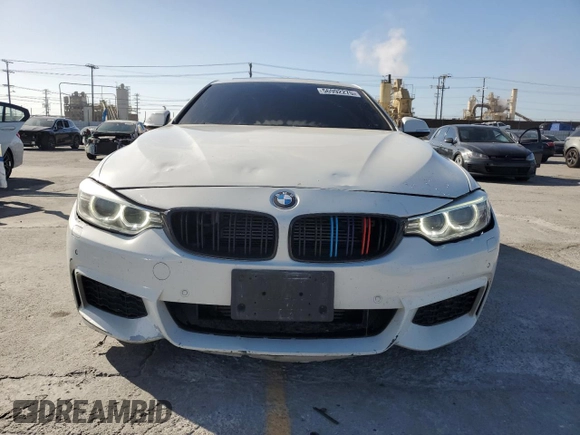 2014 BMW 4 Series 435i z VIN WBA3R1C55EK190662, wystawiony jako Copart lot #56992275 z przebiegiem 141 310 mil mil oraz Czysty tytuł • Clean title. Historia ofert i sprzedaży dostępna na DreamBid. Obrazek 5.