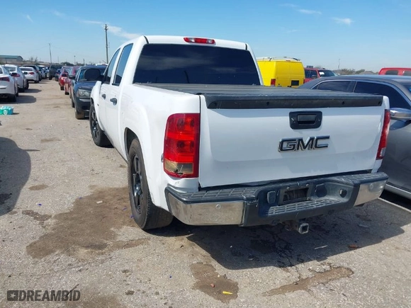 2011 GMC Sierra 1500 SLE with VIN 3GTP1VE06BG272410, listed as a IAAI auction lot 41616621 with 146,460 mi miles. Bid and sale history available at carsss.com. Image 3.