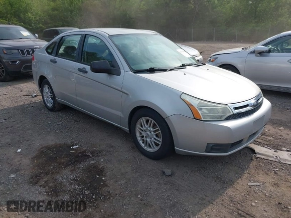2009 Ford Focus SE with VIN 1FAHP35N69W186180, listed as a IAAI auction lot 41979048 with 179,837 mi miles. Bid and sale history available at carsss.com. Image 1.
