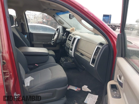 2009 Dodge 1500 Sport z VIN 1D3HV18T69S768289, wystawiony jako IAAI lot #42526478 z przebiegiem 179 907 mil mil oraz . Historia ofert i sprzedaży dostępna na DreamBid. Obrazek 5.
