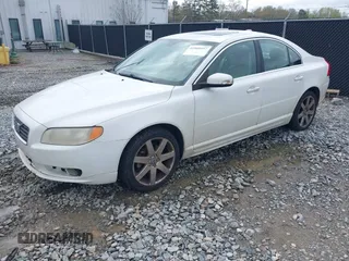 2008 Volvo S80 3.2L with VIN YV1AS982781059118, listed as a IAAI auction lot 41868957 with 185,529 mi miles. Bid and sale history available at carsss.com. Image 2.