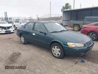 1997 Toyota Camry LE z VIN 4T1BF22K5VU920610, wystawiony jako IAAI lot #41508802 z przebiegiem 195 500 mil mil oraz . Historia ofert i sprzedaży dostępna na DreamBid. Obrazek 1.