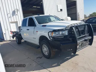 2022 Ram 2500 Tradesman with VIN 3C6UR5HJ6NG251522, listed as a IAAI auction lot 40350276 with 31,332 mi miles. Bid and sale history available at carsss.com. Image 1.