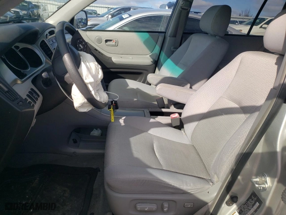 2004 Toyota Highlander with VIN JTEDP21A640035255, listed as a Copart auction lot 47990935 with 157,546 mi miles and Salvage Title. Bid and sale history available at carsss.com. Image 7.