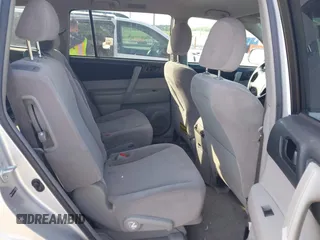 2009 Toyota Highlander z VIN JTEES41A192126069, wystawiony jako IAAI lot #42288380 z przebiegiem 211 915 mil mil oraz . Historia ofert i sprzedaży dostępna na DreamBid. Obrazek 8.