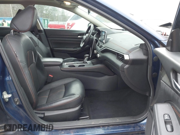 2019 Nissan Altima SR with VIN 1N4BL4CV4KC129249, listed as a IAAI auction lot 41392193 with 133,197 mi miles and . Bid and sale history available at carsss.com. Image 5.