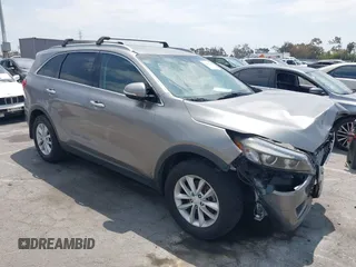 2018 Kia Sorento LX z VIN 5XYPG4A37JG345175, wystawiony jako IAAI lot #42160382 z przebiegiem 125 731 mil mil oraz . Historia ofert i sprzedaży dostępna na DreamBid. Obrazek 1.