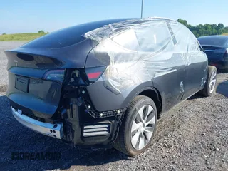 2024 Tesla Model Y с VIN 7SAYGDED7RF011175, выставлен на аукционе IAAI как лот 41366276 с пробегом 9 317 миль миль и . История ставок и продаж доступна на DreamBid. Изображение 4.