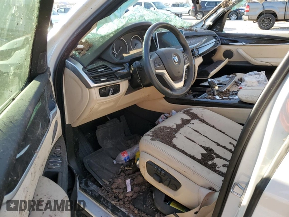 2016 BMW X5 xDrive35i z VIN 5UXKR0C57G0S87481, wystawiony jako Copart lot #49912815 z przebiegiem Nie podano mil oraz Nie do naprawy • Non repairable. Historia ofert i sprzedaży dostępna na DreamBid. Obrazek 8.