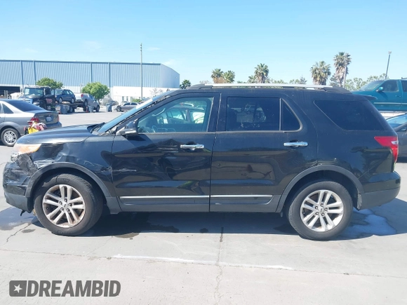 2014 Ford Explorer XLT z VIN 1FM5K7D89EGA54741, wystawiony jako IAAI lot #42228508 z przebiegiem 150 878 mil mil oraz . Historia ofert i sprzedaży dostępna na DreamBid. Obrazek 14.