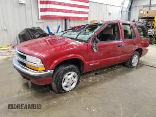 1998 Chevrolet Blazer with VIN 1GNDT13W6WK110683, listed as a Copart auction lot 61535705 with Not provided miles and Salvage title. Bid and sale history available at DreamBid. Image 1.