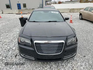2013 Chrysler 300 S z VIN 2C3CCAGT4DH741560, wystawiony jako Copart lot #78879594 z przebiegiem 161 647 mil mil oraz Szkoda całkowita • Salvage title. Historia ofert i sprzedaży dostępna na DreamBid. Obrazek 5.