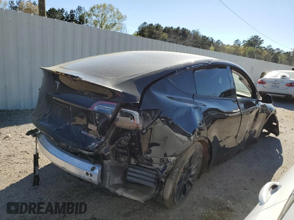 2024 Tesla Model Y Performance z VIN 7SAYGDEF4RF064207, wystawiony jako Copart lot #49477615 z przebiegiem Nie podano mil oraz Czysty tytuł • Clean title. Historia ofert i sprzedaży dostępna na DreamBid. Obrazek 3.