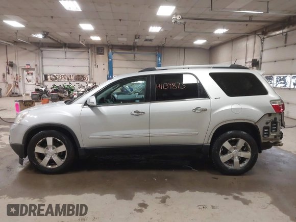 2011 GMC Acadia SLT1 with VIN 1GKKVRED3BJ411906, listed as a IAAI auction lot 41139873 with 197,267 mi miles. Bid and sale history available at carsss.com. Image 15.