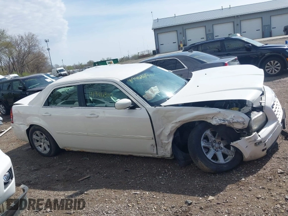 2006 Chrysler 300 Touring with VIN 2C3KA53G56H524944, listed as a IAAI auction lot 41946310 with 193,945 mi miles and . Bid and sale history available at DreamBid. Image 14.