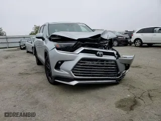 2024 Toyota Grand Highlander Hybrid MAX Limited with VIN 5TDADAB50RS001795, listed as a Copart auction lot 84424424 with 0 mi miles and Salvage Title. Bid and sale history available at carsss.com. Image 12.
