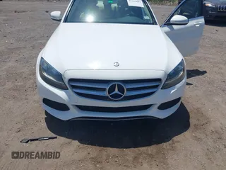 2015 Mercedes-Benz C 300 z VIN 55SWF4JB1FU075766, wystawiony jako IAAI lot #42299603 z przebiegiem 119 589 mil mil oraz . Historia ofert i sprzedaży dostępna na DreamBid. Obrazek 6.