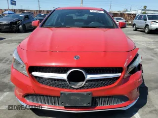 2019 Mercedes-Benz CLA 250 z VIN WDDSJ4EB7KN725677, wystawiony jako Copart lot #52457985 z przebiegiem 62 553 mil mil oraz Szkoda całkowita • Salvage title. Historia ofert i sprzedaży dostępna na DreamBid. Obrazek 5.