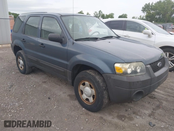 2006 Ford Escape XLS z VIN 1FMYU02Z66KA53989, wystawiony jako IAAI lot #42783537 z przebiegiem 95 833 mil mil oraz . Historia ofert i sprzedaży dostępna na DreamBid. Obrazek 1.