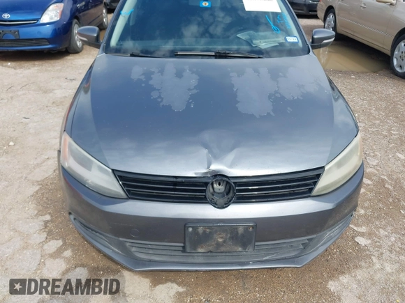 2011 Volkswagen Jetta SE with VIN 3VWDX7AJ4BM373777, listed as a IAAI auction lot 41895466 with 222,542 mi miles and . Bid and sale history available at DreamBid. Image 6.