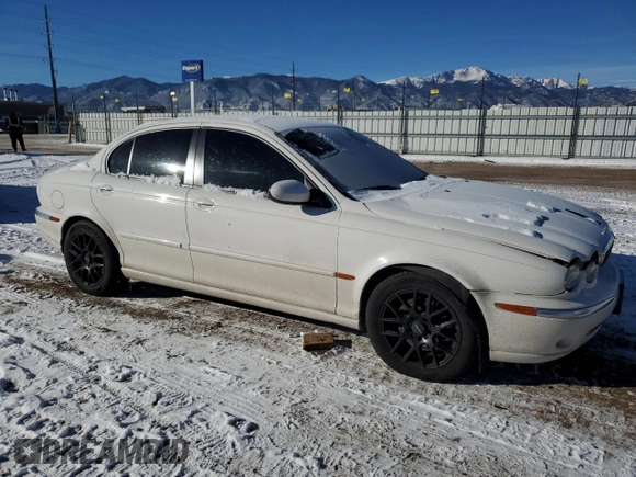 2005 Jaguar X-Type z VIN SAJWB52D95XE21462, wystawiony jako Copart lot #89216475 z przebiegiem 114 257 mil mil oraz Szkoda całkowita • Salvage title. Historia ofert i sprzedaży dostępna na DreamBid. Obrazek 4.
