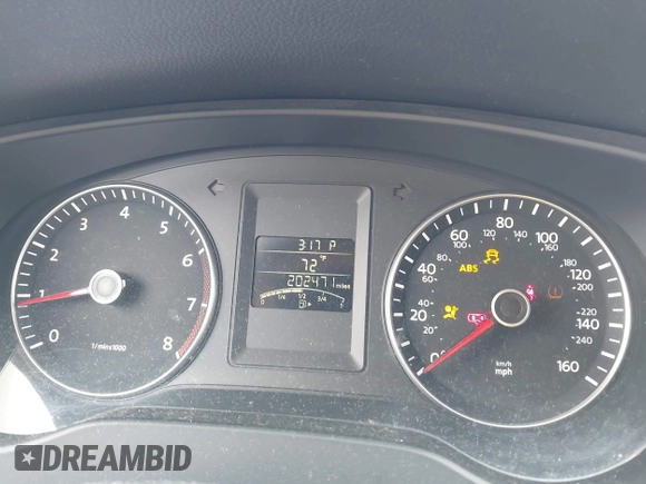 2013 Volkswagen Jetta SE with VIN 3VWDX7AJXDM373706, listed as a IAAI auction lot 42161655 with 202,471 mi miles and . Bid and sale history available at DreamBid. Image 7.
