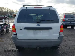 2002 Ford Escape XLT Choice with VIN 1FMYU04142KD82594, listed as a IAAI auction lot 41574646 with 173,174 mi miles. Bid and sale history available at carsss.com. Image 15.