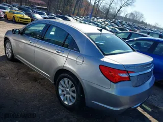 2014 Chrysler 200 Limited with VIN 1C3CCBCG5EN180454, listed as a IAAI auction lot 41449898 with 107,191 mi miles. Bid and sale history available at carsss.com. Image 3.