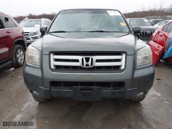 2008 Honda Pilot SE with VIN 5FNYF18378B003044, listed as a IAAI auction lot 41928670 with 204,640 mi miles. Bid and sale history available at carsss.com. Image 12.