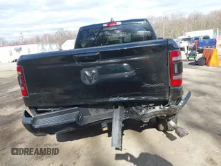 2022 Ram 1500 Limited z VIN 1C6SRFHM3NN412939, wystawiony jako IAAI lot #41813912 z przebiegiem 62 218 mil mil oraz . Historia ofert i sprzedaży dostępna na DreamBid. Obrazek 16.