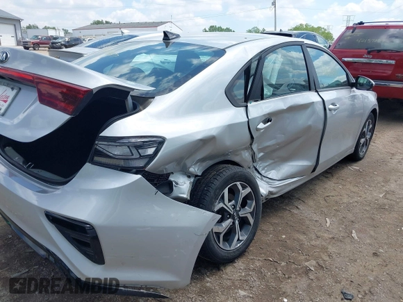 2021 Kia Forte LXS with VIN 3KPF24AD4ME302515, listed as a IAAI auction lot 42204617 with 33,354 mi miles and . Bid and sale history available at DreamBid. Image 6.