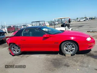 2002 Chevrolet Camaro Z28 z VIN 2G1FP22G222122347, wystawiony jako IAAI lot #42138216 z przebiegiem Nie podano mil oraz . Historia ofert i sprzedaży dostępna na DreamBid. Obrazek 12.