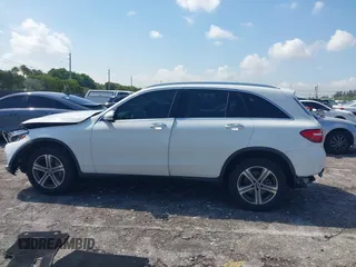 2019 Mercedes-Benz GLC 300 z VIN WDC0G4JB3K1000651, wystawiony jako IAAI lot #41936383 z przebiegiem 117 752 mil mil oraz . Historia ofert i sprzedaży dostępna na DreamBid. Obrazek 14.