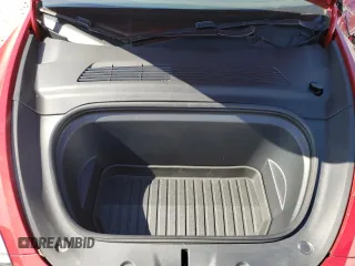 2020 Tesla Model Y Long Range z VIN 5YJYGDEE2LF040404, wystawiony jako Copart lot #54373645 z przebiegiem 40 981 mil mil oraz Szkoda całkowita • Salvage title. Historia ofert i sprzedaży dostępna na DreamBid. Obrazek 11.