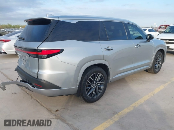 2024 Lexus TX 350 with VIN 5TDAAAA61RS000500, listed as a IAAI auction lot 41847514 with 7,952 mi miles and . Bid and sale history available at DreamBid. Image 4.