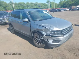 2021 Volkswagen Tiguan SE z VIN 3VV2B7AX1MM142823, wystawiony jako IAAI lot #42272531 z przebiegiem 44 845 mil mil oraz . Historia ofert i sprzedaży dostępna na DreamBid. Obrazek 1.