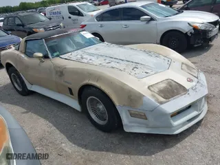 1982 Chevrolet Corvette with VIN 1G1AY0781C5107793, listed as a IAAI auction lot 41869575 with 34,889 mi miles. Bid and sale history available at carsss.com. Image 1.
