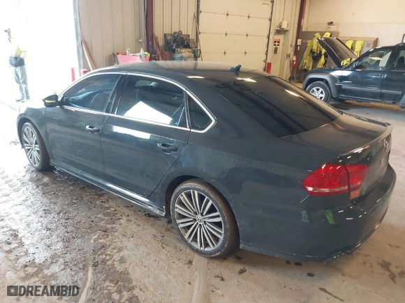 2015 Volkswagen Passat 1.8T SE w/Sunroof & Nav with VIN 1VWBT7A35FC088243, listed as a IAAI auction lot 41638900 with 82,840 mi miles. Bid and sale history available at carsss.com. Image 3.