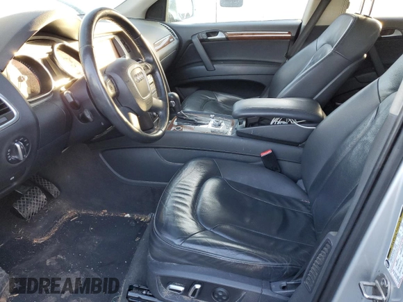 2011 Audi Q7 Premium Plus z VIN WA1LGAFE3BD008777, wystawiony jako Copart lot #42997785 z przebiegiem 235 620 mil mil oraz Czysty tytuł • Clean title. Historia ofert i sprzedaży dostępna na DreamBid. Obrazek 7.