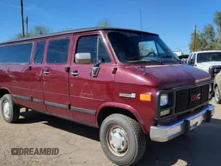 1994 GMC Rally z VIN 1GJGG39K6RF527981, wystawiony jako Copart lot #50758635 z przebiegiem 159 751 mil mil oraz Tytuł czysty. Historia ofert i sprzedaży dostępna na DreamBid. Obrazek 1.