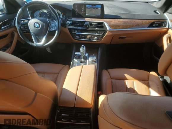 2018 BMW 5 Series 530i xDrive z VIN WBAJA7C55JWA73915, wystawiony jako Copart lot #42592435 z przebiegiem 85 371 mil mil oraz Nie do naprawy • Non repairable. Historia ofert i sprzedaży dostępna na DreamBid. Obrazek 8.
